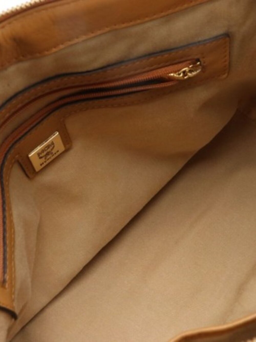 MCM -Pleated-zip-tote-bag-in-Cognac-Visetos-Canvas - Picture 5 of 7